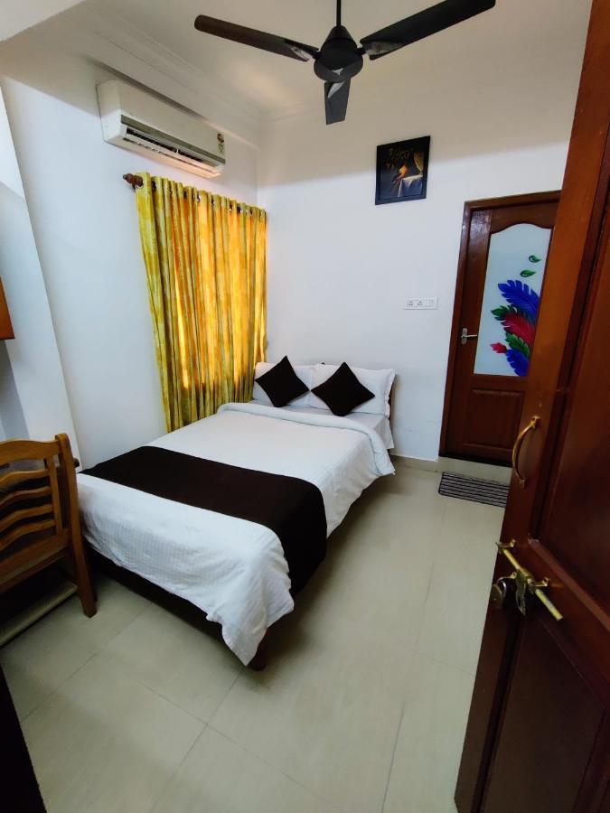 Thayamkery'S Royal Inn Kochi Exteriér fotografie