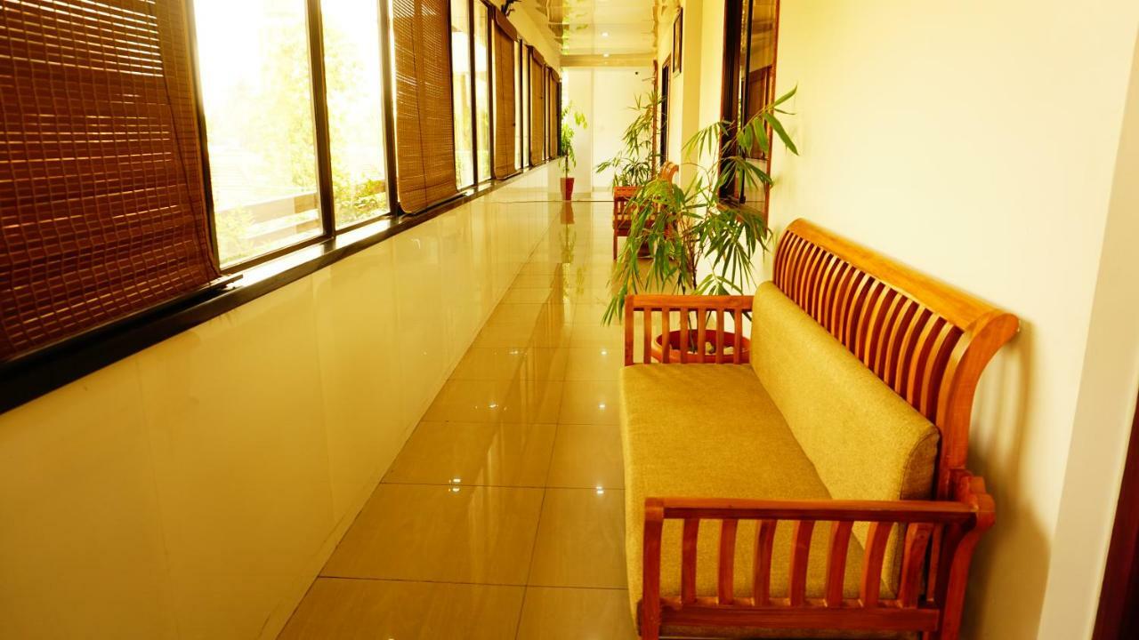 Thayamkery'S Royal Inn Kochi Exteriér fotografie