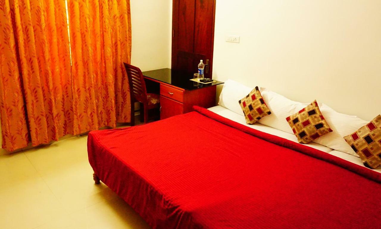 Thayamkery'S Royal Inn Kochi Exteriér fotografie