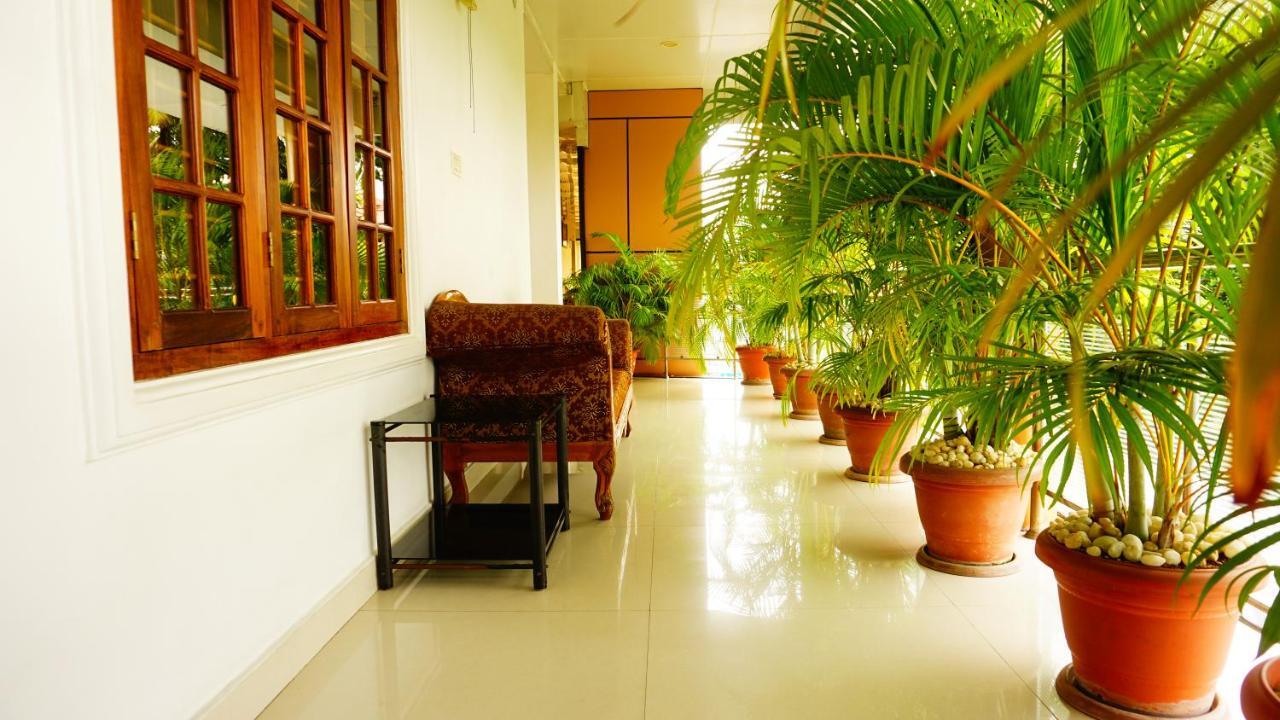 Thayamkery'S Royal Inn Kochi Exteriér fotografie