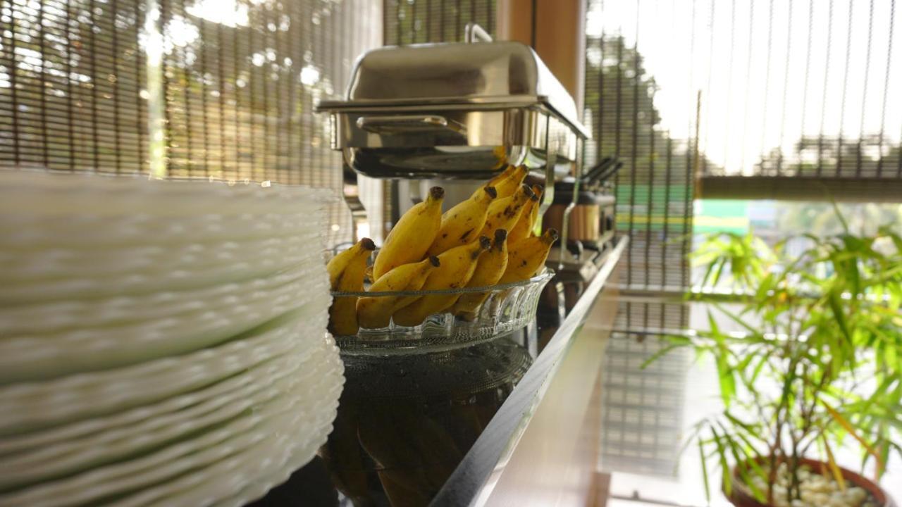 Thayamkery'S Royal Inn Kochi Exteriér fotografie